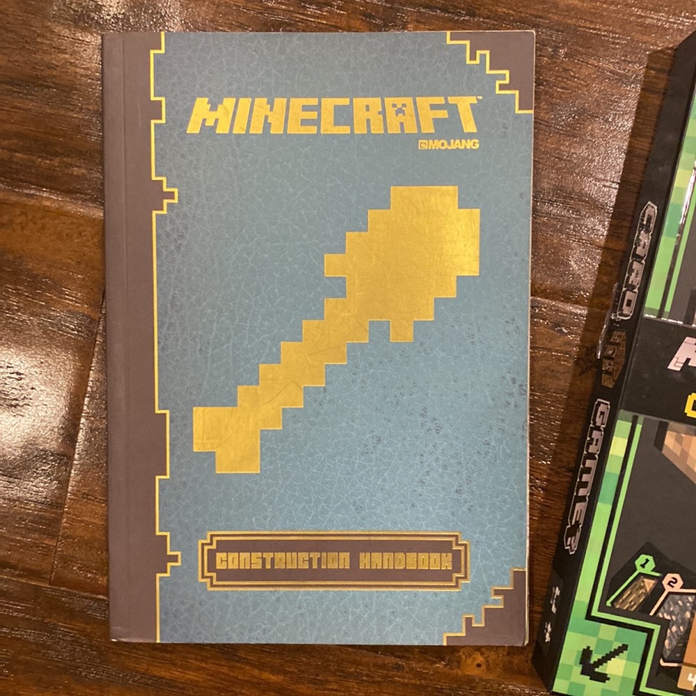Minecraft Bundle 2 Books & 1 Card Game - Picture 2 of 8